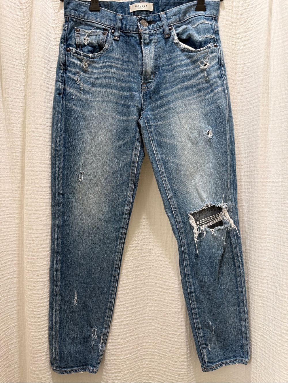 Moussy Vintage Distressed Tapered Jeans Medium Wash